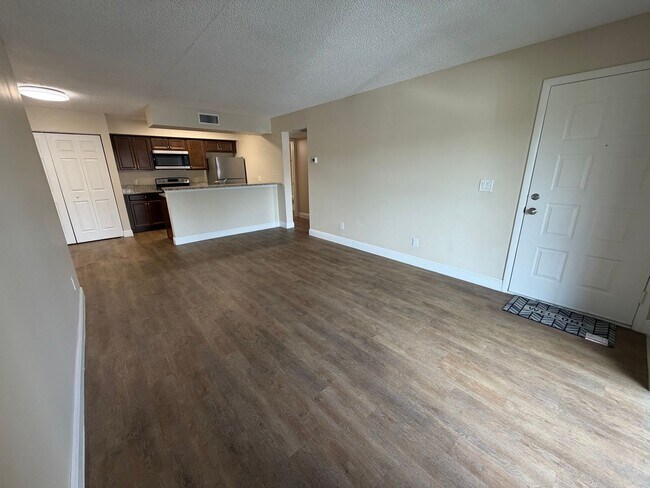 Building Photo - 5321 Summerlin Woods Dr