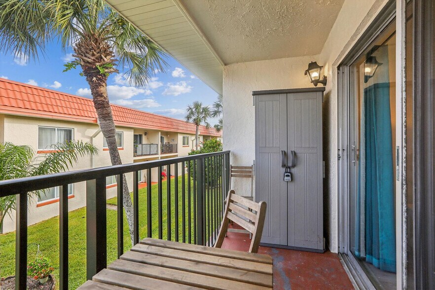 Building Photo - 7175 A1A S