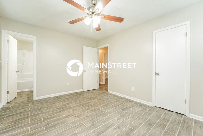 Building Photo - 4 Bedroom Pet-Friendly Home in COVINGTON, GA with Main Street Renewal