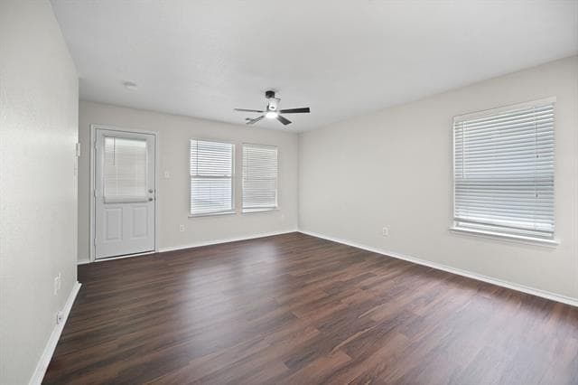 Building Photo - 3053 Hopewell Ln