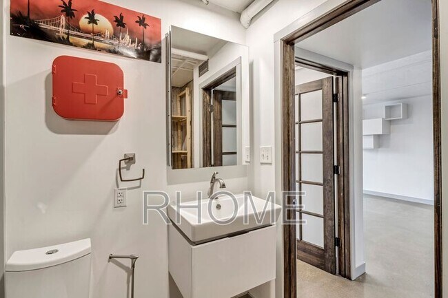 Building Photo - 230 E Broadway