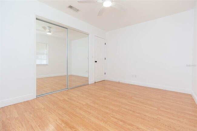 Building Photo - 6710 Mornay Cir