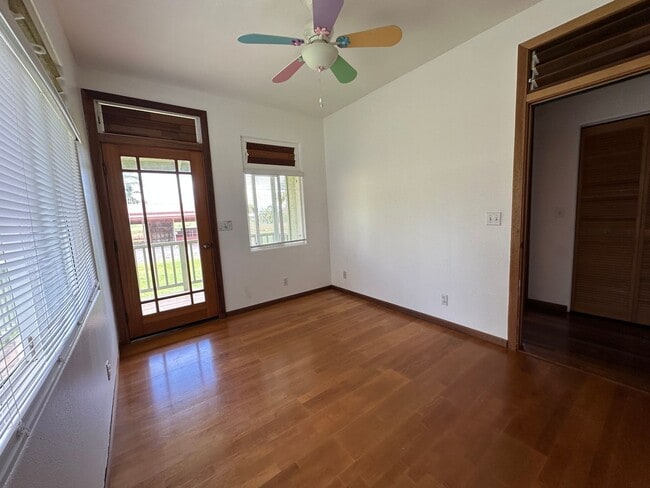 Building Photo - 4 Bedroom/ 2.5 Bath