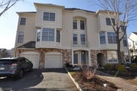 Building Photo - 216 Turlington Ct
