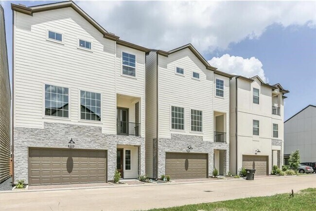 Building Photo - 10915 Brookeshire Chase Ln