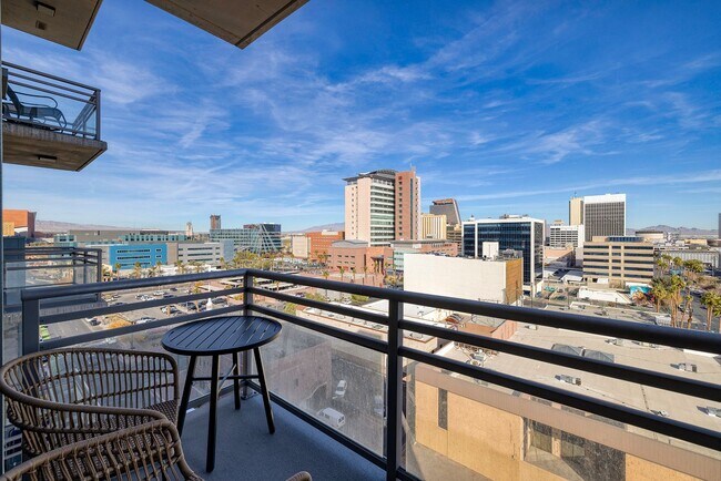 Building Photo - FULLY FURNISHED - JUHL - 2 BEDROOM 2 BATH WITH 2 PARKING SPACES