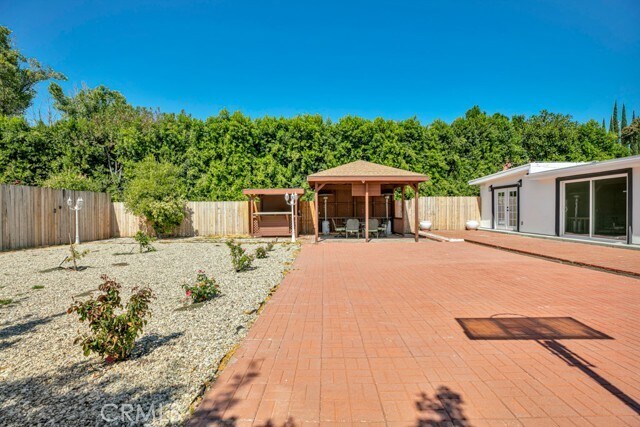 Building Photo - 5719 Beckford Ave