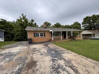 Building Photo - 2520 Boyds Bridge Pike