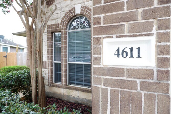 Building Photo - 4611 Parkstone Bend Ct
