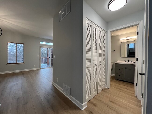 Building Photo - 22306 W Niagara Ct