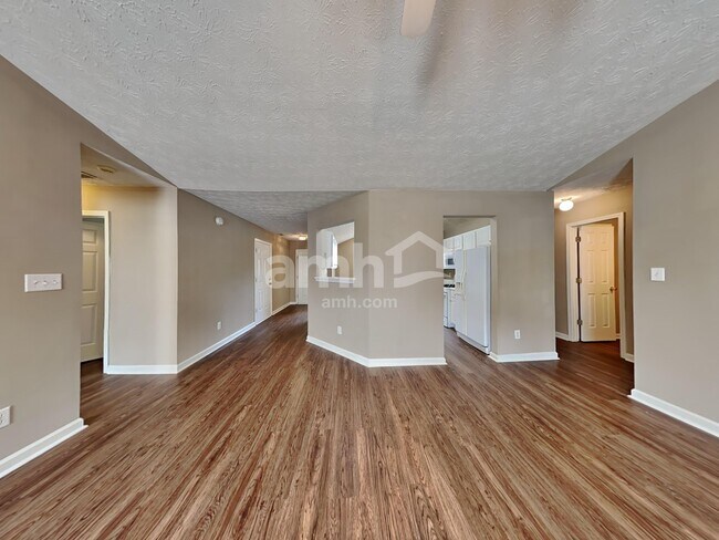 Building Photo - 1300 Wilkes Crest Dr