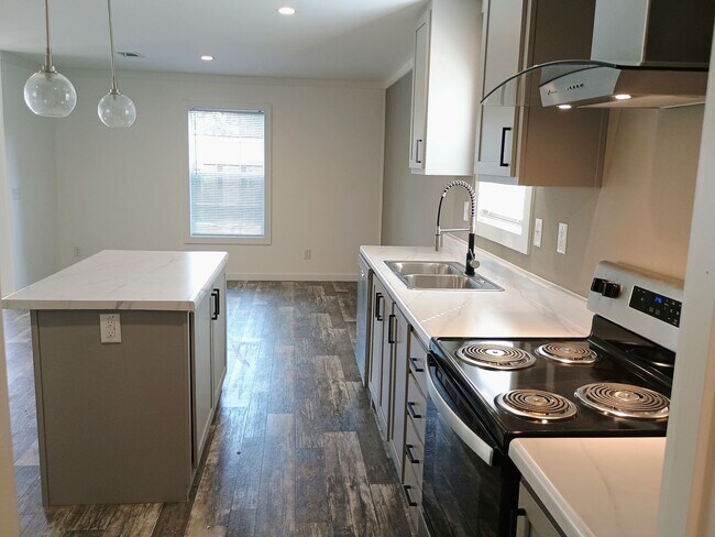 Building Photo - Brand-New Home 3 Bedroom 2 Bathroom