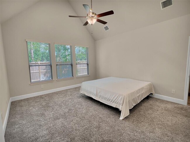 Building Photo - 21817 Enchanted Rock Dr N