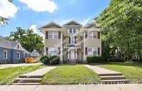 Building Photo - 1225 N Jefferson-204