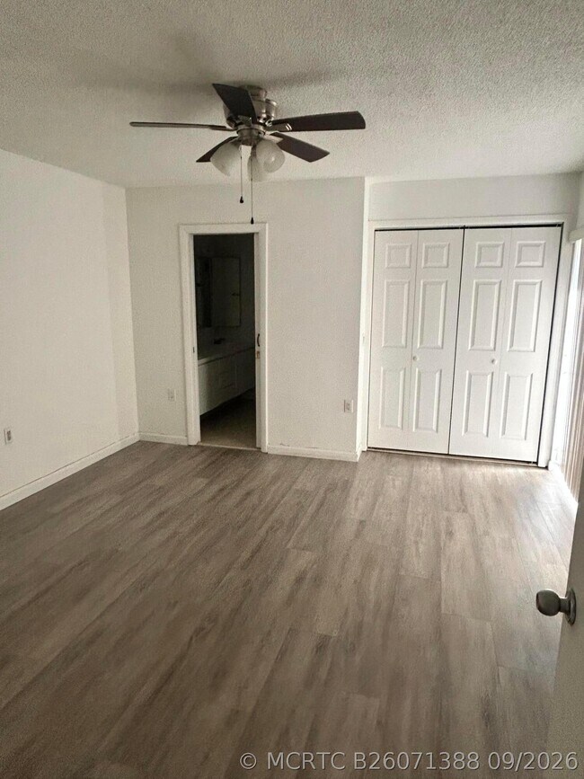 Building Photo - 804 Blue Ridge Cir
