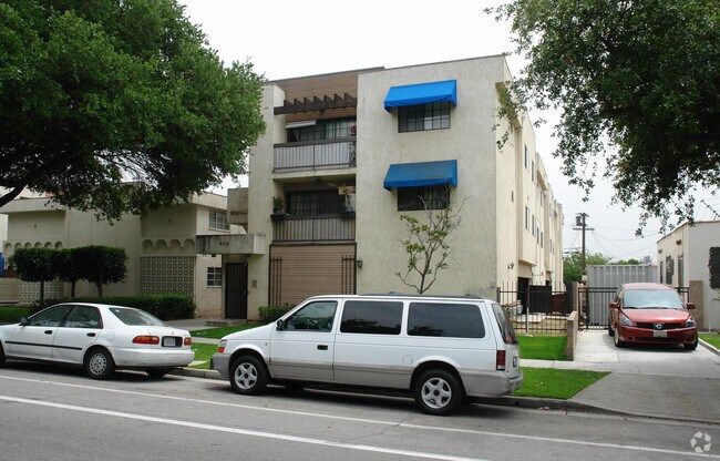 Building Photo - 474 Riverdale Dr