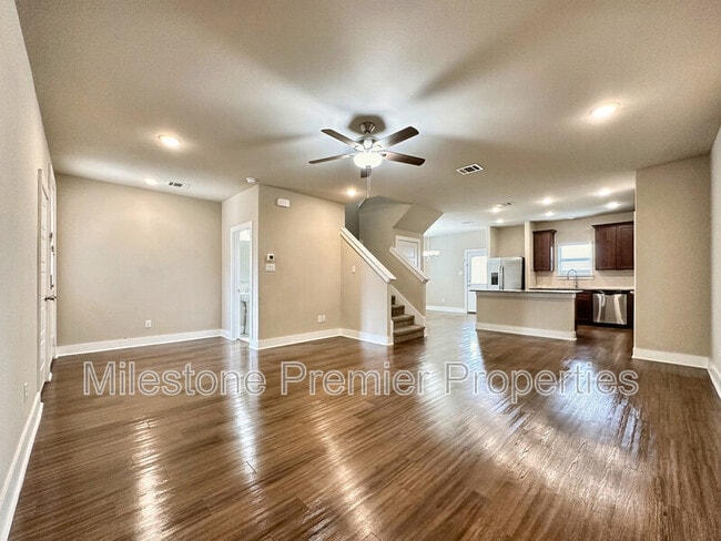Building Photo - 3908 Ashton Dr