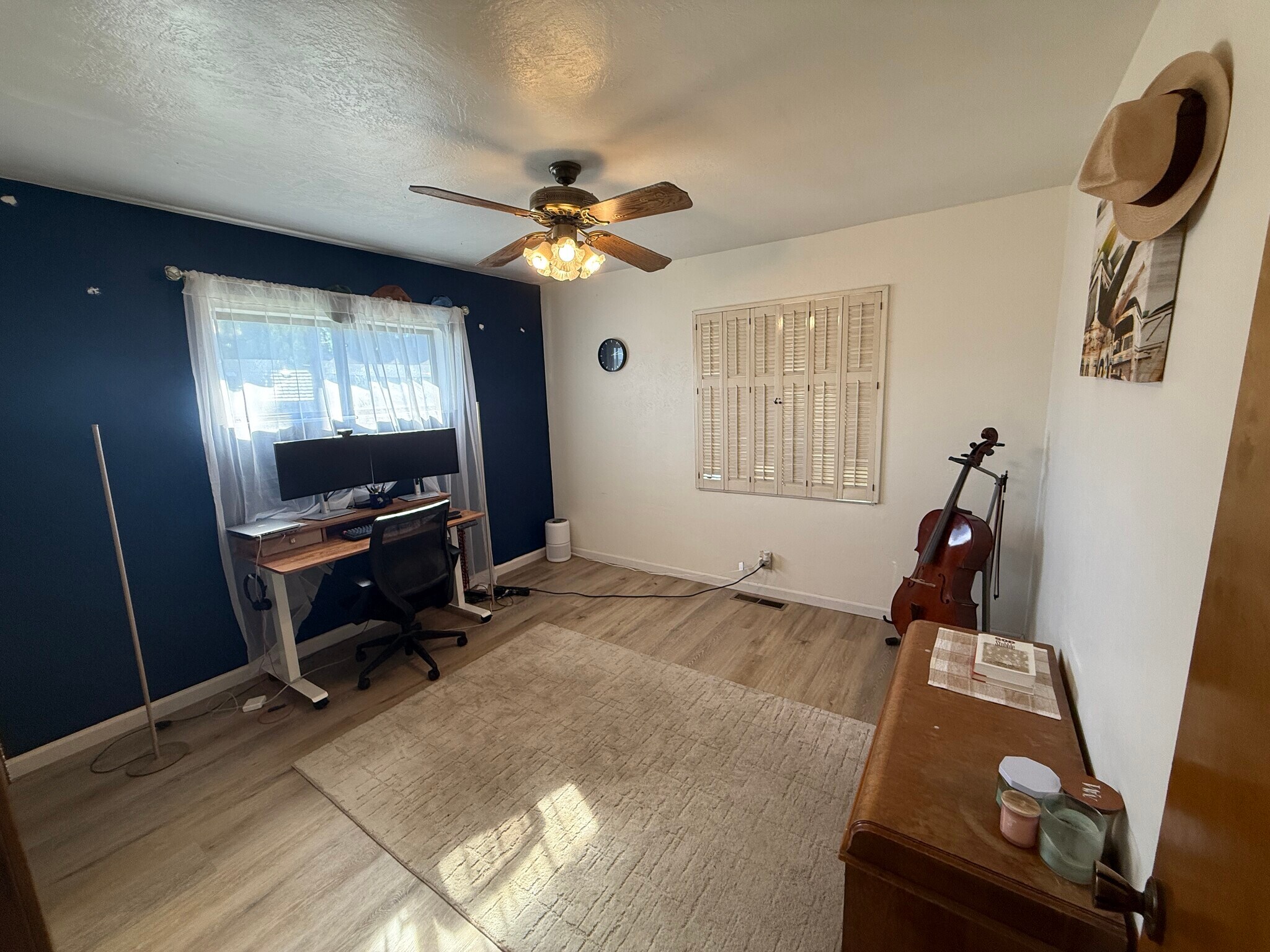 Building Photo - 1618 W Locust St