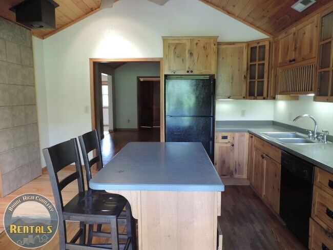 Building Photo - Spacious Home in Sugar Grove With Easy Access to Boone