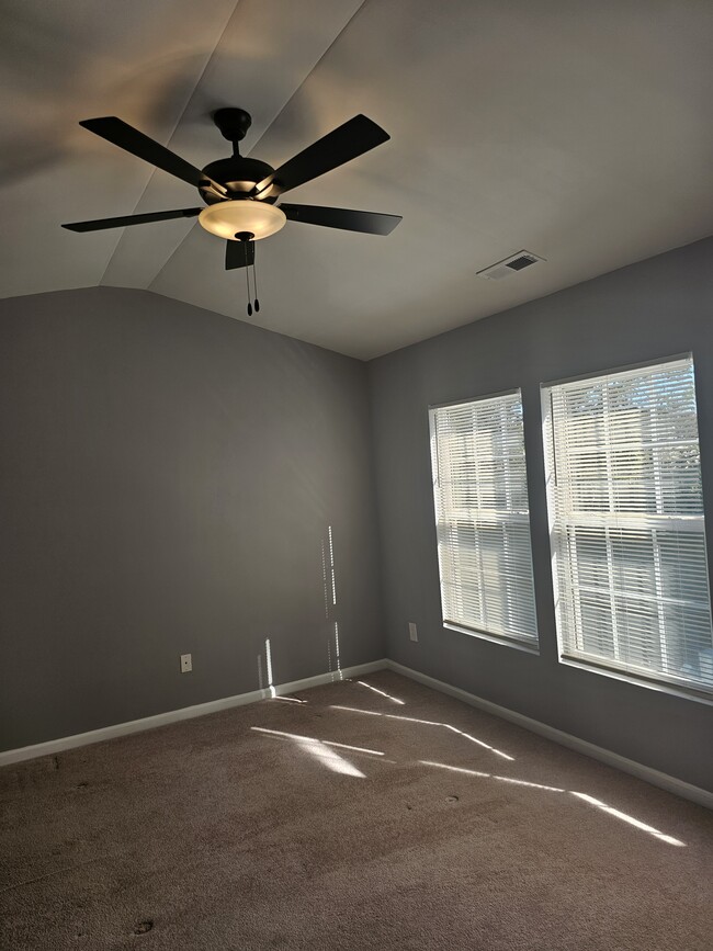 Master bedroom- Extra storage in attic - 5341 Glen Canyon Rd