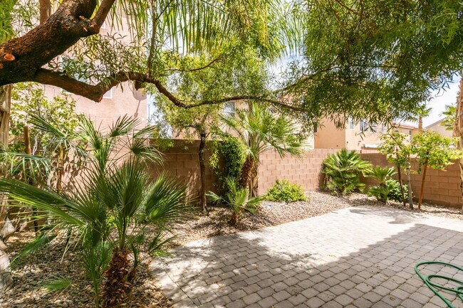 Building Photo - 4586 W Camero Ave