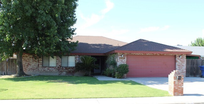 Primary Photo - 3 Bedroom/2 Bath Home Off of South H Near ...