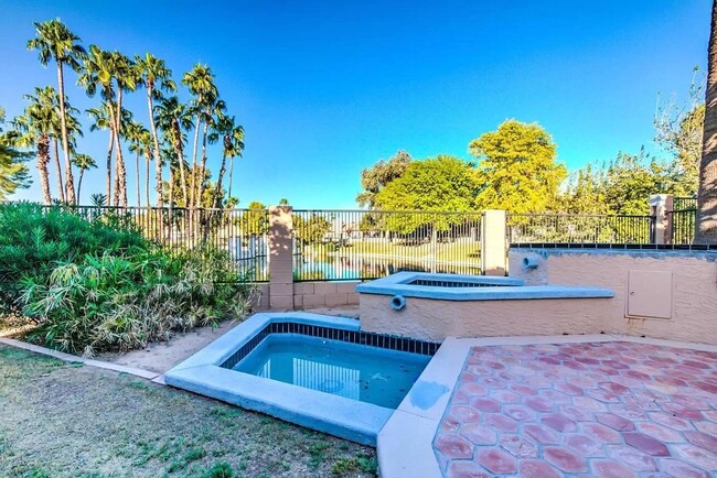 Building Photo - Charming South Chandler home with loft