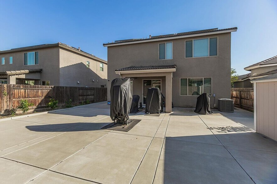 Building Photo - 3549 Taylor Ln