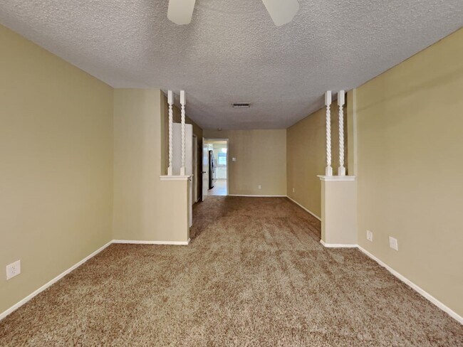 Building Photo - 5402 Sweetwind Ln