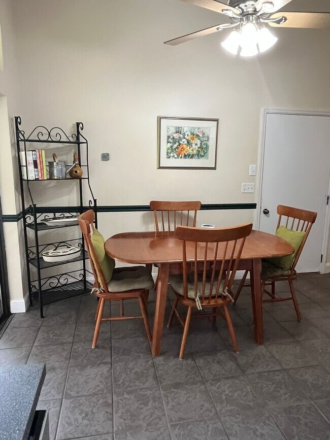 Building Photo - 3 Bedroom, 2 Bathrooms, with pool on 3 Acres
