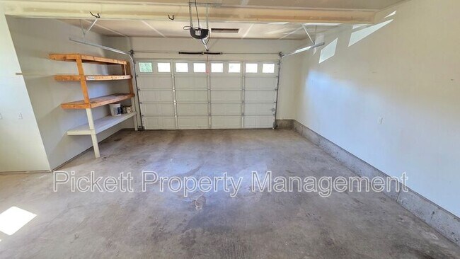 Building Photo - 1733 N Wycoff Ave