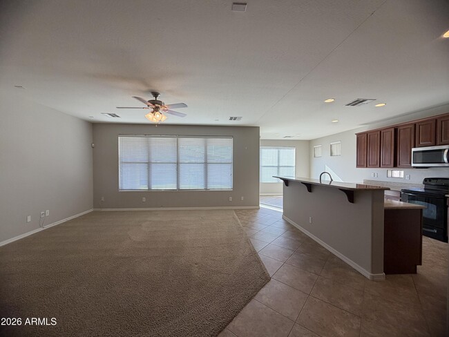 Building Photo - 15569 W Montecito Ave