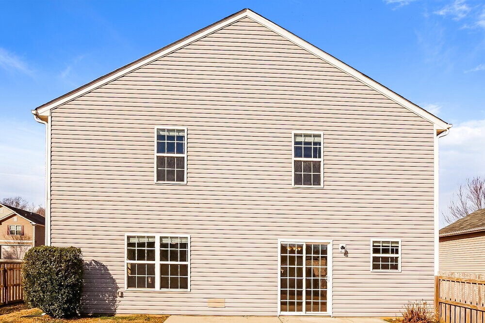 Building Photo - 1418 River Run Rd