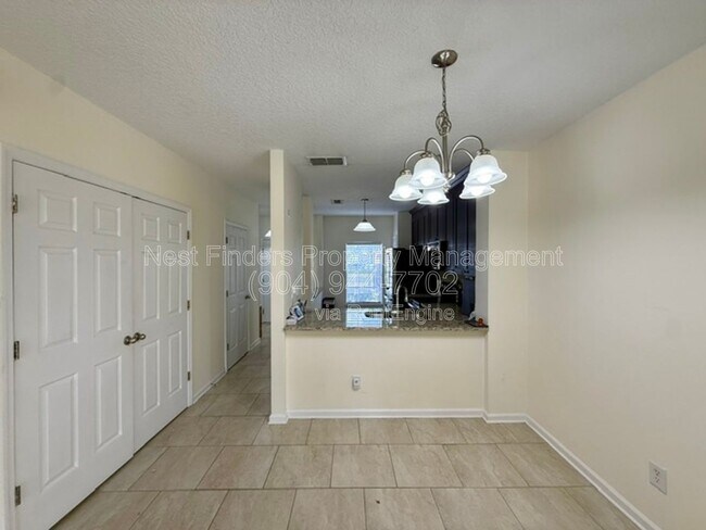 Building Photo - 12311 Kensington Lakes Dr