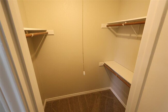 Building Photo - 6714 Windrift Way