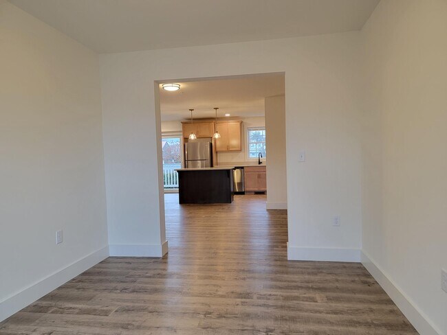 Building Photo - 14 Burk Ct