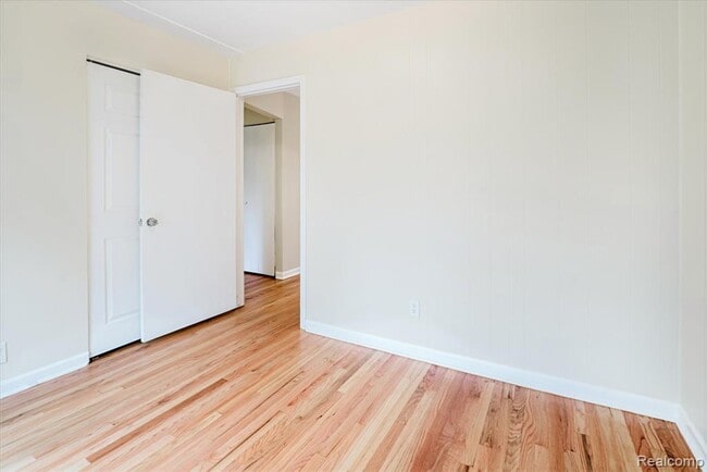 Building Photo - 11809 Meteor Dr