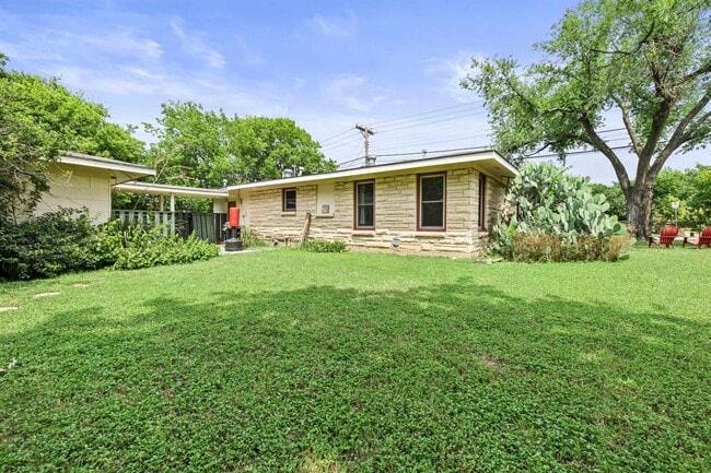 Building Photo - 7808 Watson St