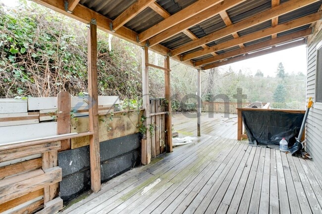 Building Photo - 10123 Cornell Ave S