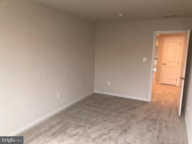 Building Photo - 5363 Yellow Birch Wy