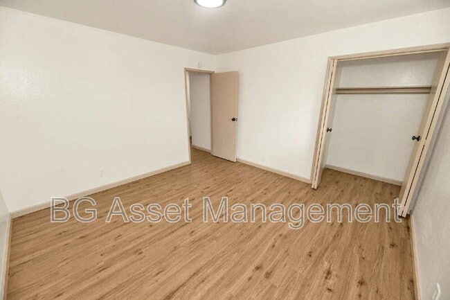 Building Photo - 1650 Barrus Ave