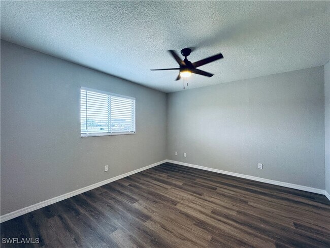 Building Photo - 17418 Dowling Dr