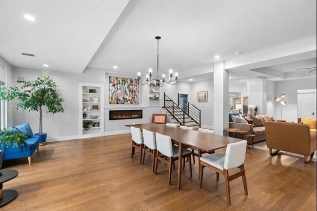 Building Photo - 4503 McKinney St