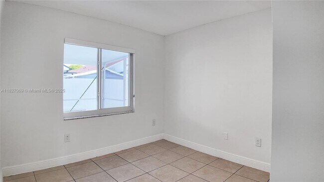 Building Photo - 15856 SW 143rd Ct