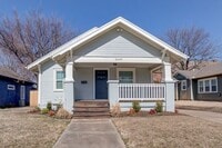 Building Photo - Classic Charm With All New Amenities 3/2 House!