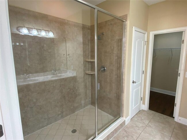 Building Photo - 1024 Parma Cir