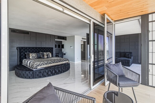 Building Photo - 3111 Bel Air Dr