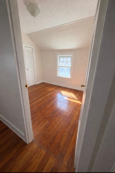 Building Photo - 53 Locust St