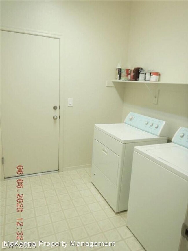 Building Photo - 3 br, 2 bath House - 2656 Lochleven Way