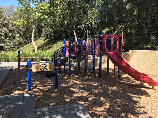 Building Photo - 45 Tulare Dr